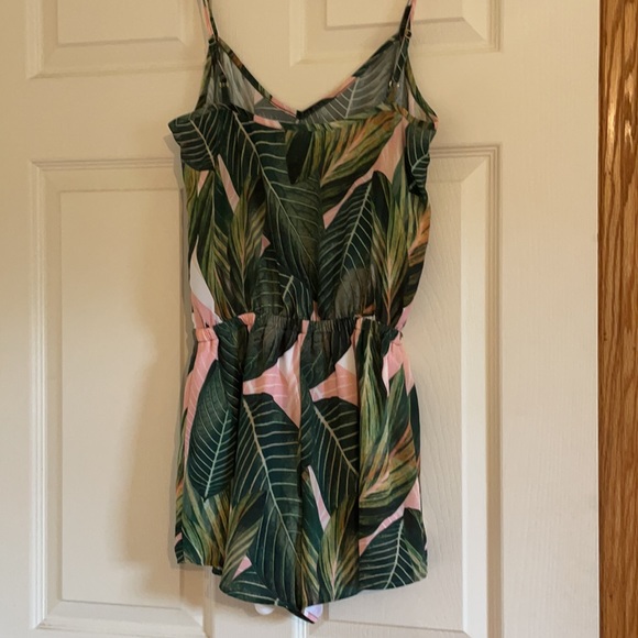 Romper! - Picture 4 of 8